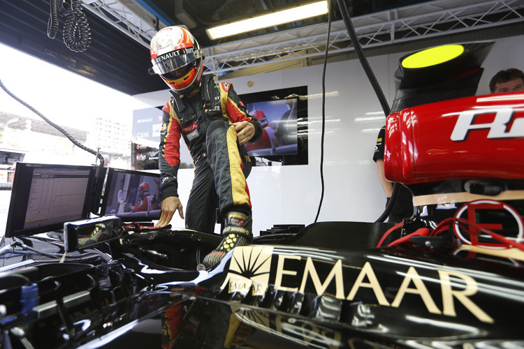 Romain Grosjean macht sich an die Arbeit