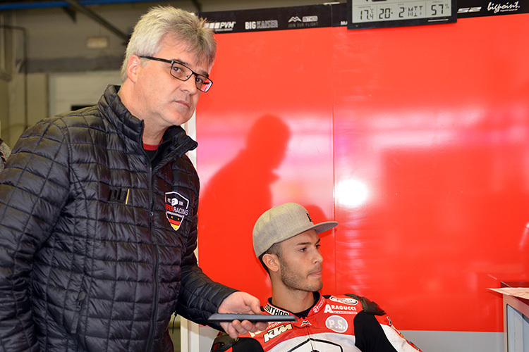 Jochen Kiefer mit Moto2-WM-Pilot Lukas Tulovic