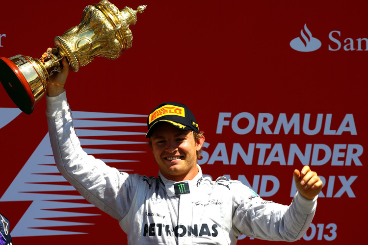 Nico Rosberg darf sich weiter freuen: Sieg in Silverstone