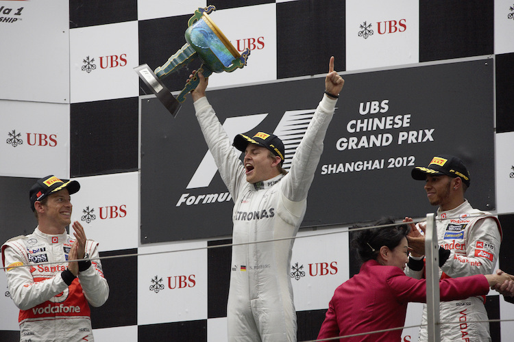 Jenson Button, Nico Rosberg und Lewis Hamilton in Shanghai 2012