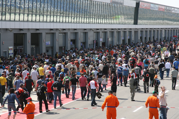 Beim Pitwalk gibt es Platz für Alle