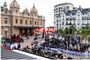 Die Rallye Monte Carlo startet traditionell am Spielcasino und nutzt 2026 wieder einen Teil der Grand Prix-Strecke für eine Wertungsprüfung