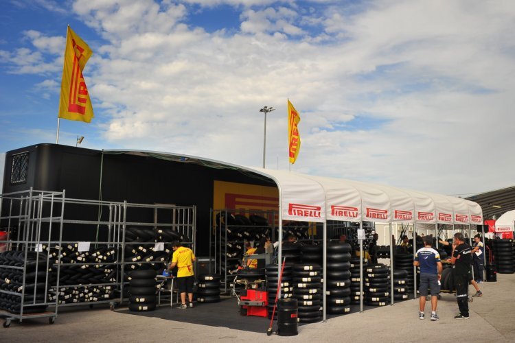 Die Reifenmonteure bekommen in Misano noch mehr Arbeit