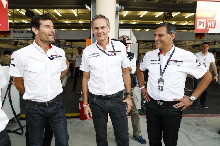 Geballte Porsche-Fachkräfte: Ex-WEC-Pilot Mark Webber, Oliver Blume (Vorstandsvorsitzender) und Michael Steiner (Mitglied des Vorstandes Forschung und Entwicklung)