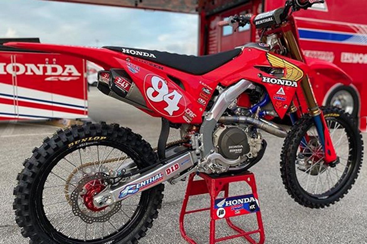 Ken Roczen startet in Daytona im Retro-Look