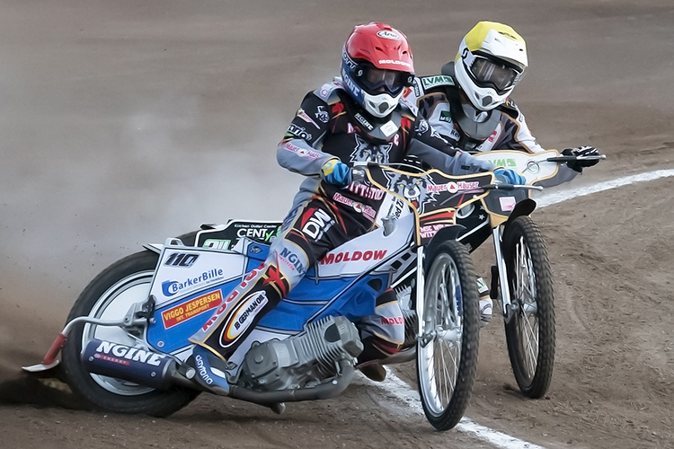 Nicki Pedersen vor Kevin Wölbert