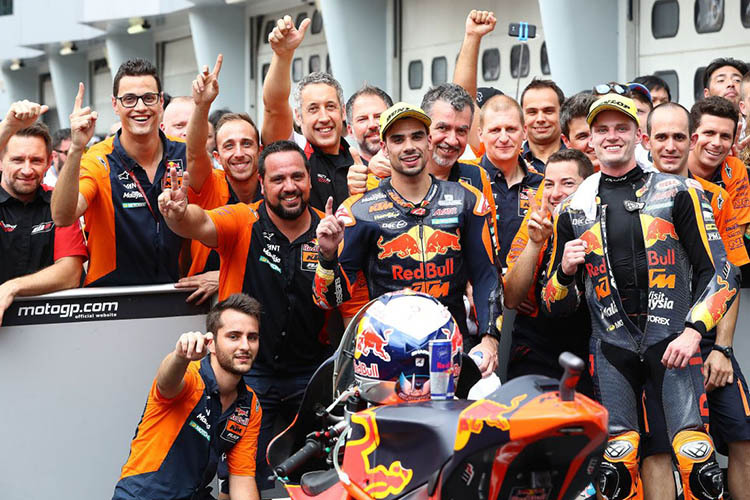 Miguel Oliveira und Brad Binder mit dem Team Red Bull KTM Ajo