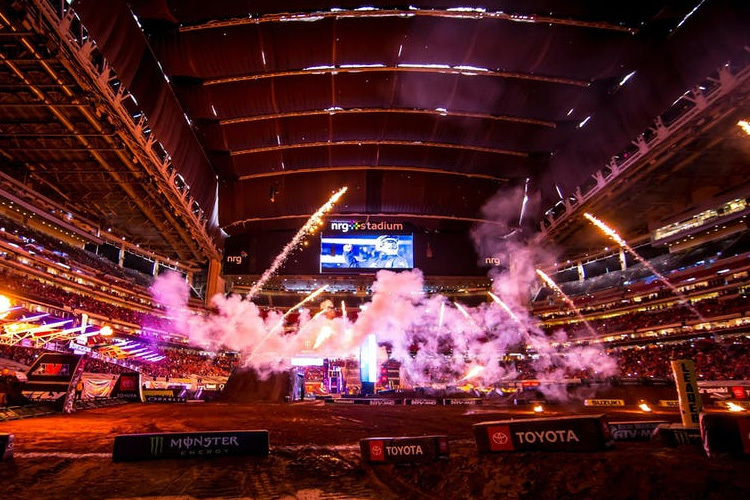 Die Supercross-WM beginnt in Houston/Texas