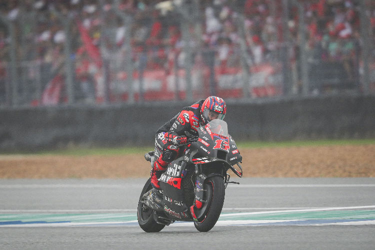 Maverick Viñales im Regen von Buriram