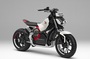 Dank einer Technologie, die auf rotierenden Massen beruht, steht die Honda Riding Assist-e ohne Seitenständer