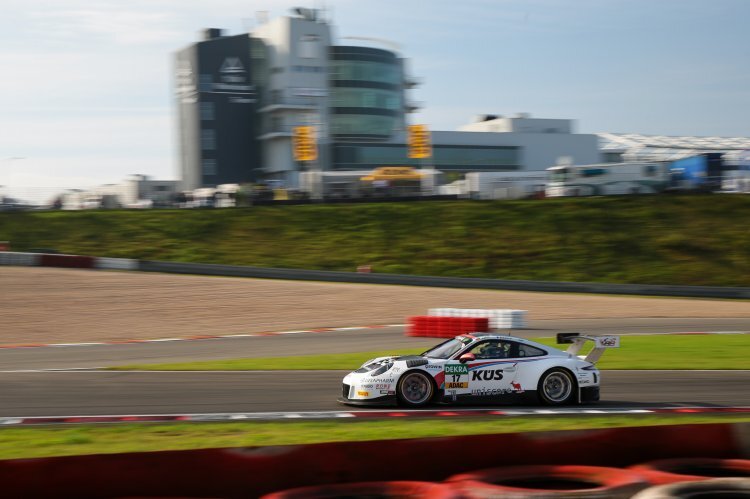 Der Porsche 911 GT3 R vom Team 75 Bernhard