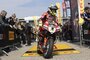 Alvaro Bautista fuhr als Sieger ins Parc ferme
