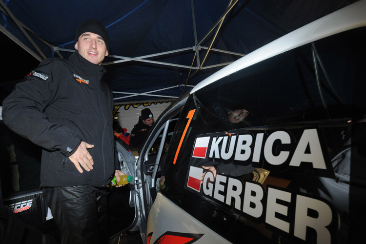 Rallyefan Robert Kubica mit seinem Renault 