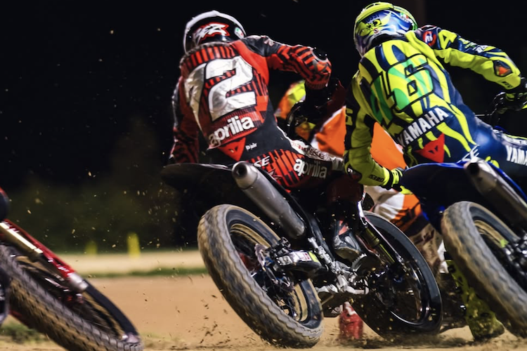Valentino Rossi und Marco Bezzecchi