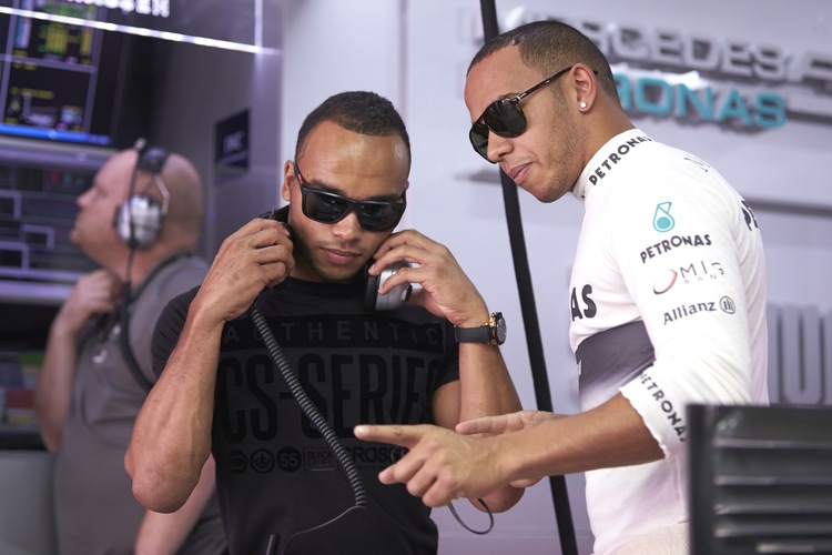 Lewis Hamilton mit seinem Bruder