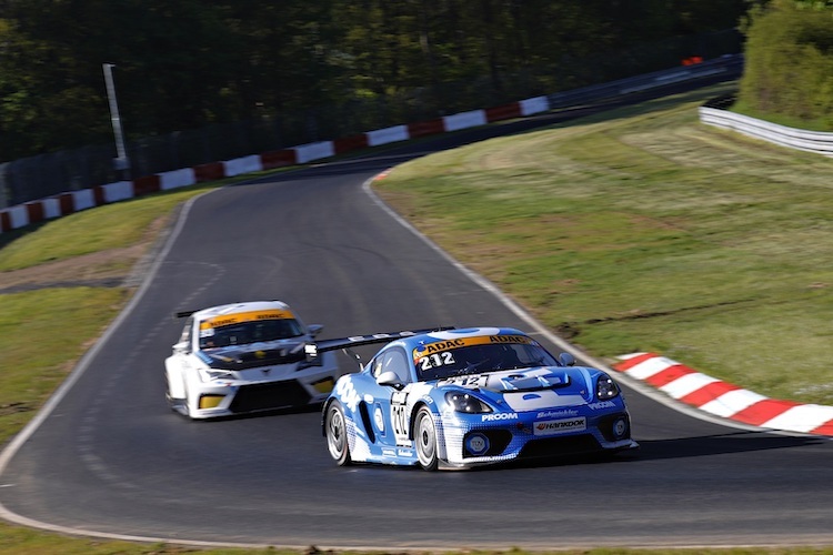 Volker Wawer und Stefan Schmickler gewannen mit ihrem Porsche Cayman die RCN im Rahmen der 24h Nürburgring