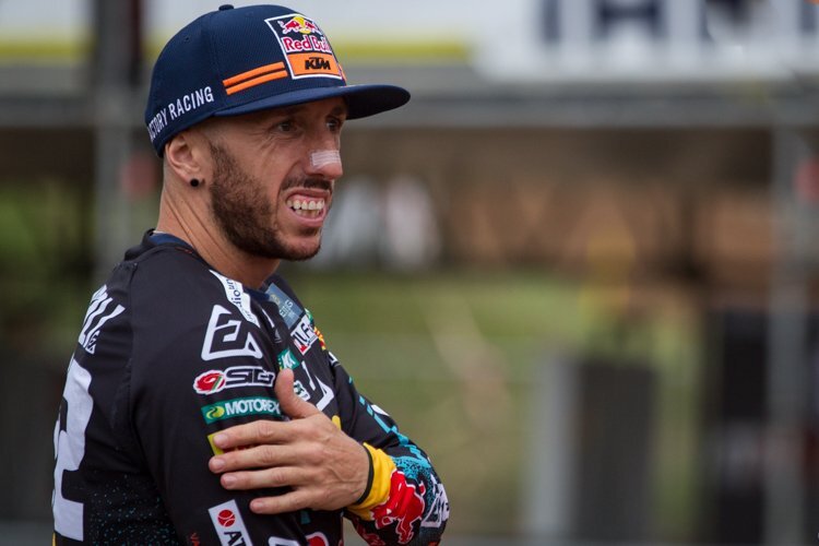 Tony Cairoli hat sichtbar Schmerzen