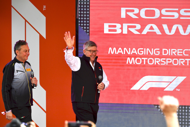 Formel-1-Sportchef Ross Brawn (links Pirelli-Rennleiter Mario Isola)