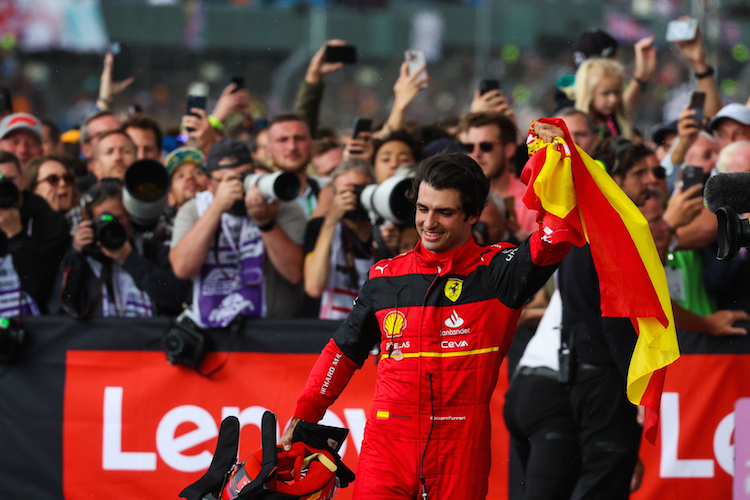 Carlos Sainz feierte seinen ersten GP-Sieg in Silverstone