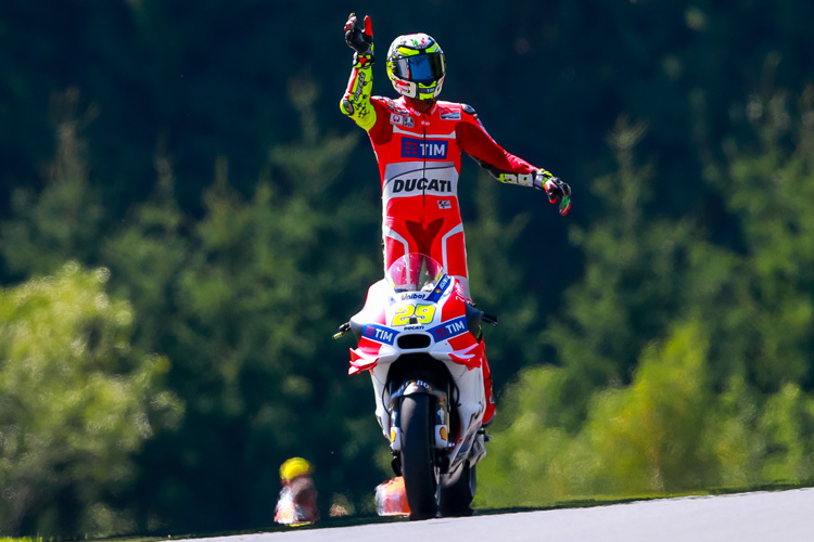 Andrea Iannone sorgte mit seinem Sieg für Jubel in der Ducati-Box