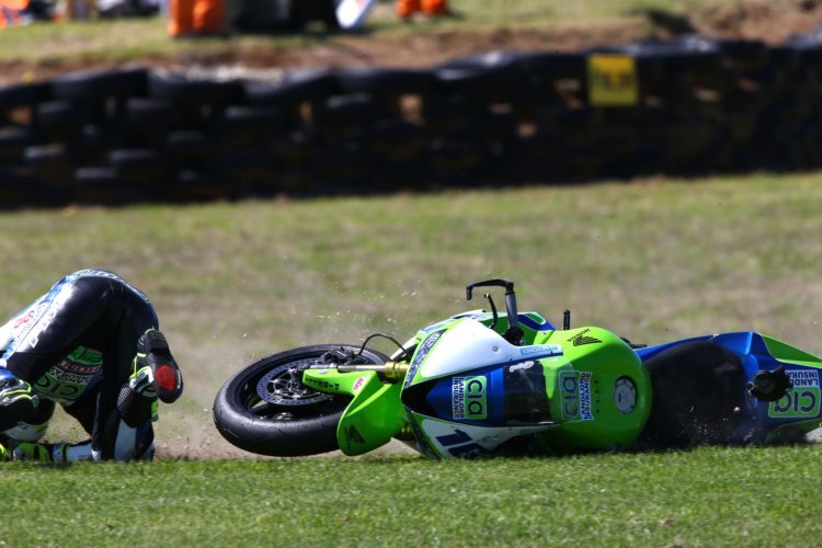 Das Supersport-Rennen auf Philip Island endete für Jules Cluzel in der Wiese 