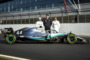 Toto Wolff mit Valtteri Bottas, Lewis Hamilton und dem 2019er-Mercedes