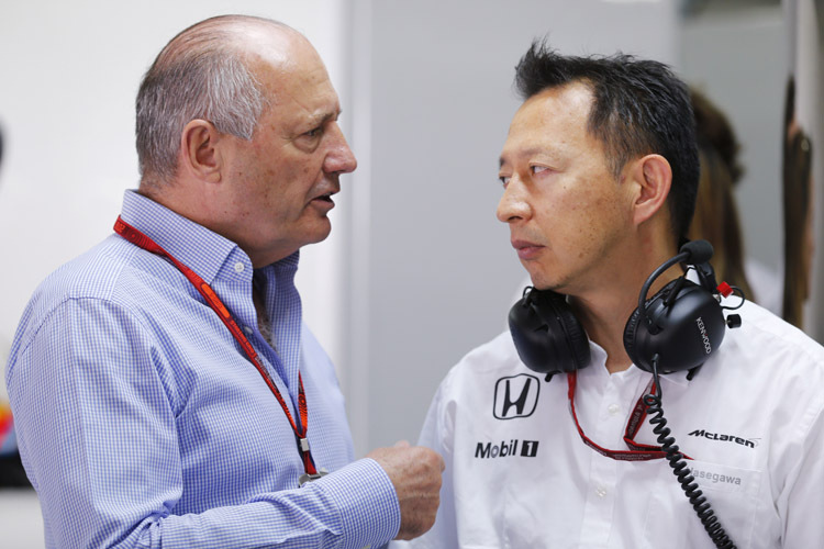 McLaren-Oberhaupt Ron Dennis und Honda-Rennchef Yusuke Hasegawa