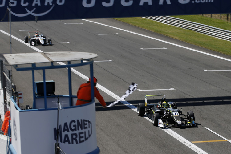 Lando Norris sicherte sich in Monza den Sieg im vierten Saisonlauf