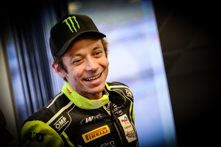 Valentino Rossi im Fahrerlager von Brands Hatch