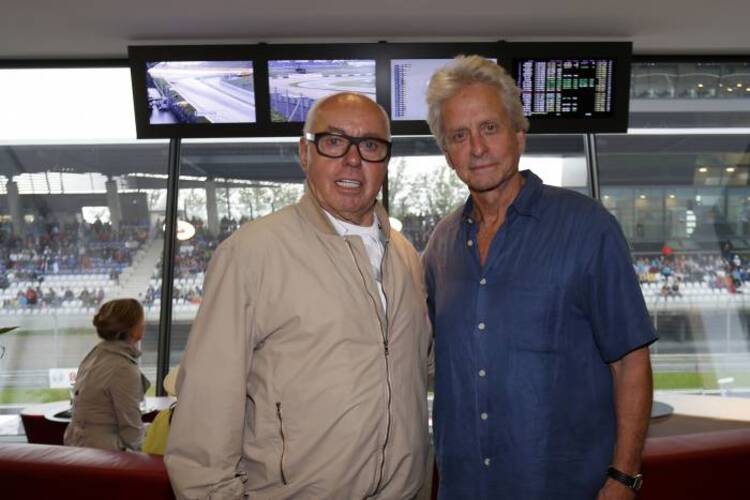 Michael Douglas mit DTM-Chef Hans Werner Aufrecht