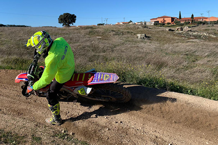 Alvaro Bautista beim Motocross-Training