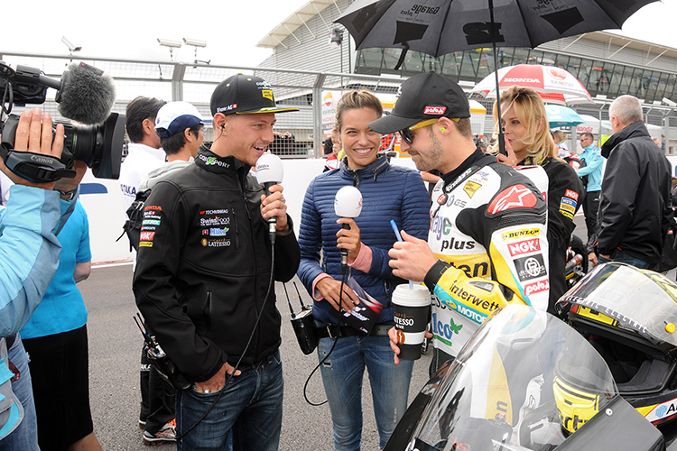 In Silverstone durfte der verletzte Aegerter für die Kollegen von Servus TV seinen Teamkollegen Tom Lüthi interviewen