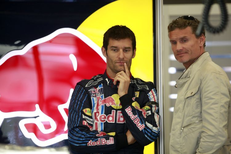Es scheint ihn wieder zu jucken: Coulthard mit Mark Webber