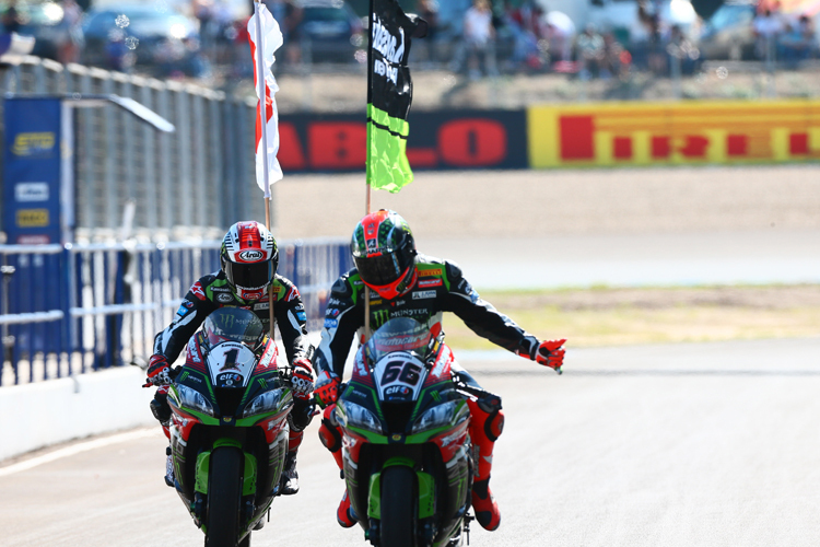 Starkes Kawasaki-Duo: Jonathan Rea (li.) und Tom Sykes