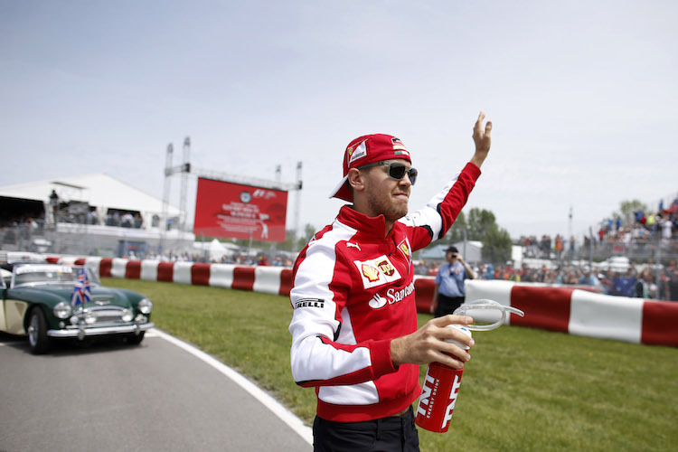 Sebastian Vettel bei der Fahrerparade