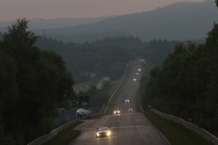 Morgengrauen am Nürburgring