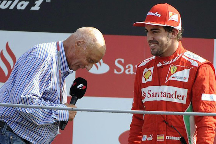 In Monza 2012 zog Niki Lauda vor Fernando Alonso sein Kapperl