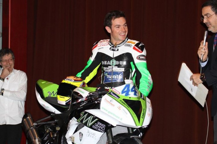 Roberto Rolfo bei der Präsentation von GO Eleven Kawasaki