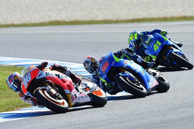 Maverick Viñales und Aleix Espargaró hinter Dani Pedrosa