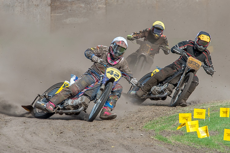 Stephan Katt (rechts Kenneth Kruse Hansen, dahinter Martin Malek) gewann in Rastede das Finale