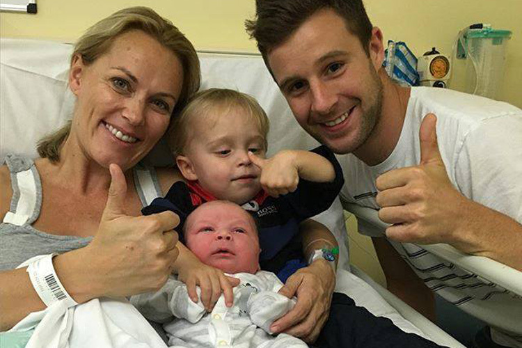 Familie Rea: Tatiana, Jake, Baby Tyler und Jonathan