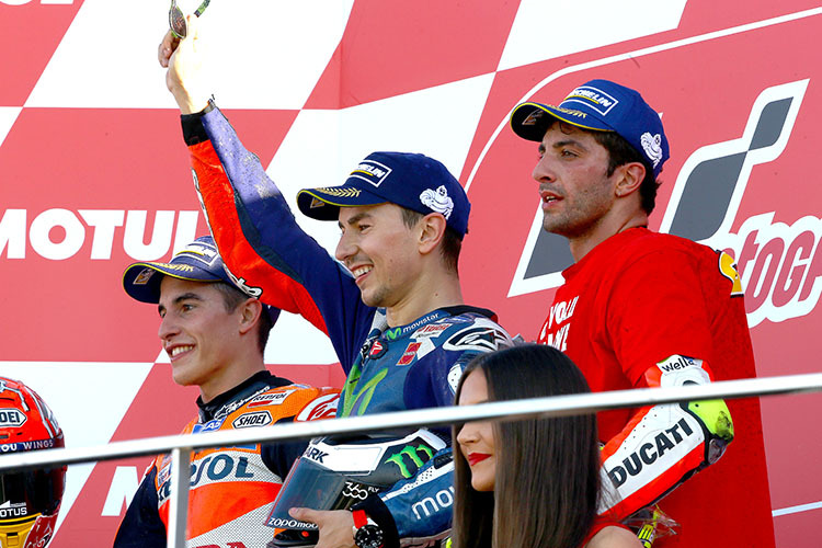 Valencia 2016: Márquez (Honda), Lorenzo (Yamaha) und Iannone (Ducati) auf dem Podest