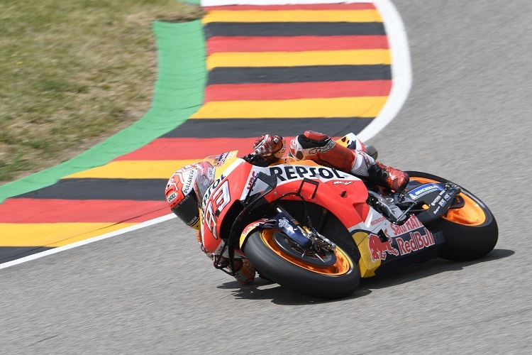 Sachsenring- und Schräglagen-König Marc Márquez