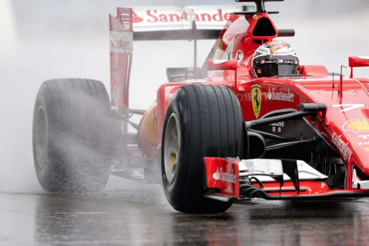 Kimi Räikkönen rückte bereits 2016 im Ferrari-Testträger auf der künstlich bewässerten Le-Castellet-Strecke für Pirelli aus, nächste Woche testet die Scuderia in Fiorano
