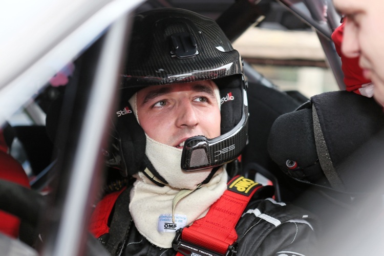 Kubica grüsst als Leader aus dem Citroën-Cockpit