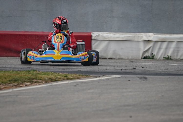  Auf vier Rädern wagte sich Marc Márquez bereits wieder auf die Piste