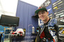 Schrötter in der Box des Tech3-Teams