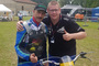 Jubilar Bernd Diener und sein Mechaniker und Freund Hendrik Hukelmann