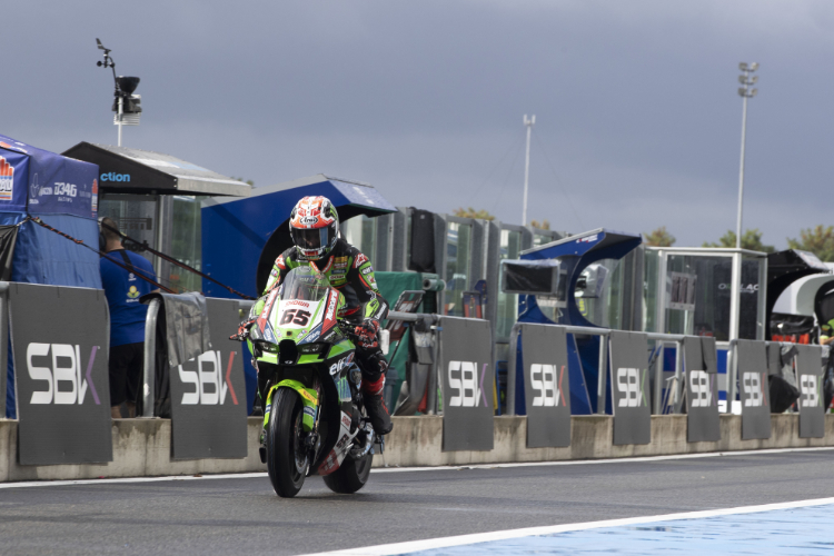 Johnny Rea legte in Magny-Cours einen Boxenstopp ein