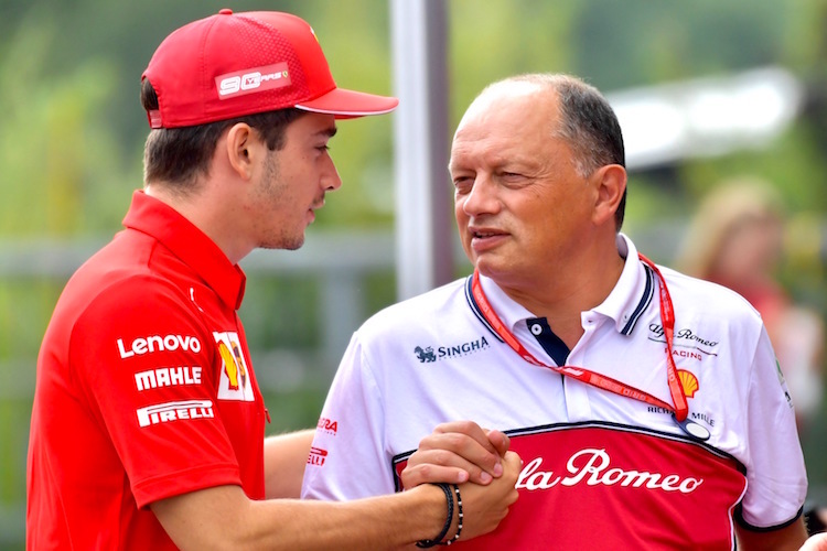 Alfa Romeo-Teamchef Fred Vasseur mit Ferrari-Fahrer Charles Leclerc